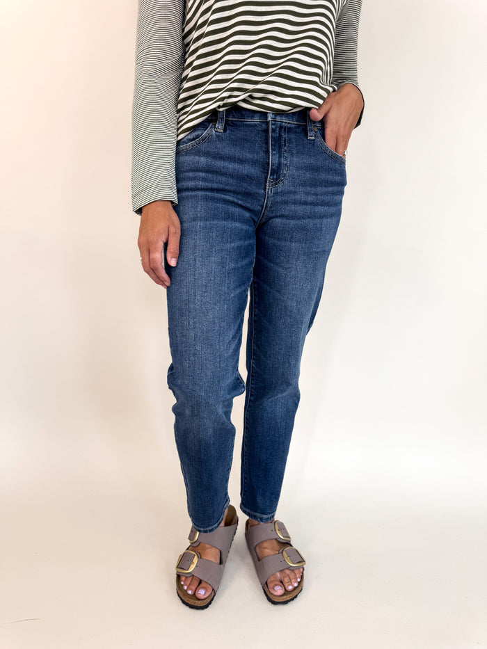 Liv Relaxed Rodney Washed Denim