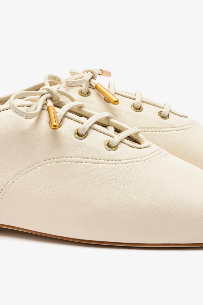 Liza Sneaker In Ivory Leather Oxford Larroudé