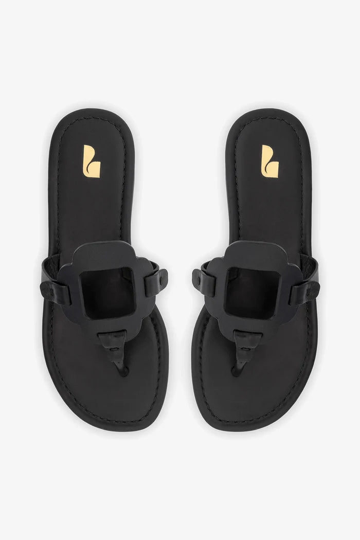 Margherita Thong Sandal In Black Leather Flat - Sandal Larroudé