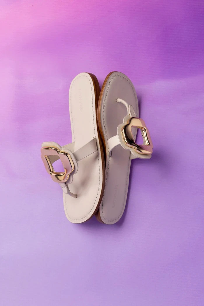 Margherita Thong Sandal in Ivory Leather and Gold Hardware Flat - Sandal Larroudé