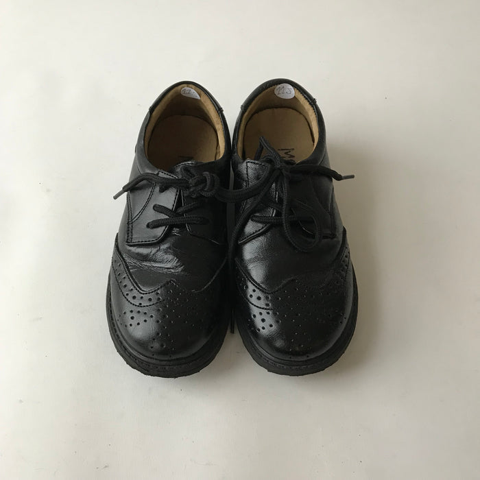 Memeda size UK 11.5 (jr) black brogue shoes