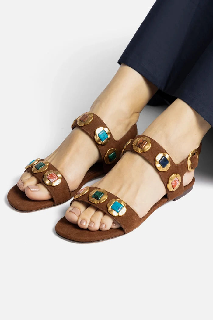 Milan Gioiello Flat In Burnt Umber Leather Flat - Sandal Larroudé