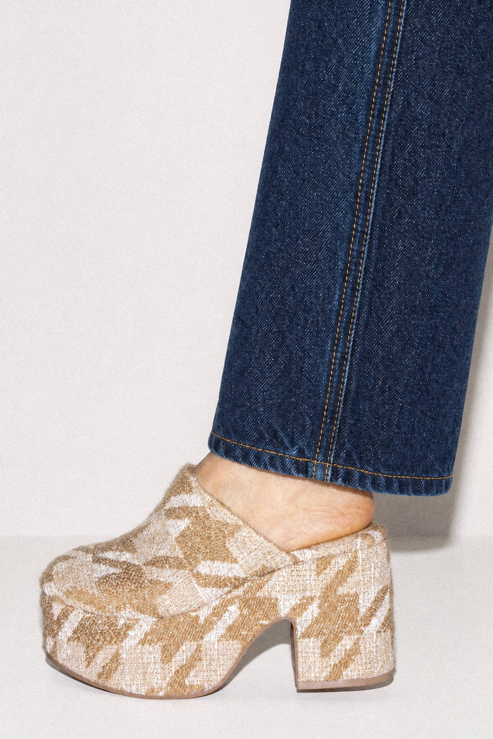 Miso Platform Clog Latte Fabric Clog Larroudé