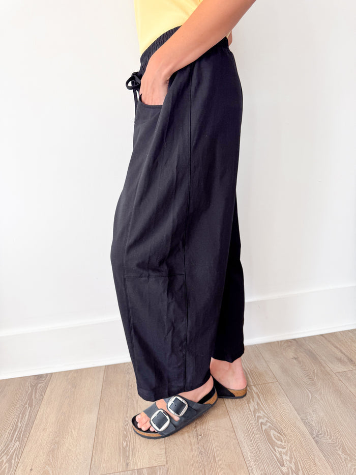 Mittoshop Nellie Black Cotton Barrel Pant – women's bottoms