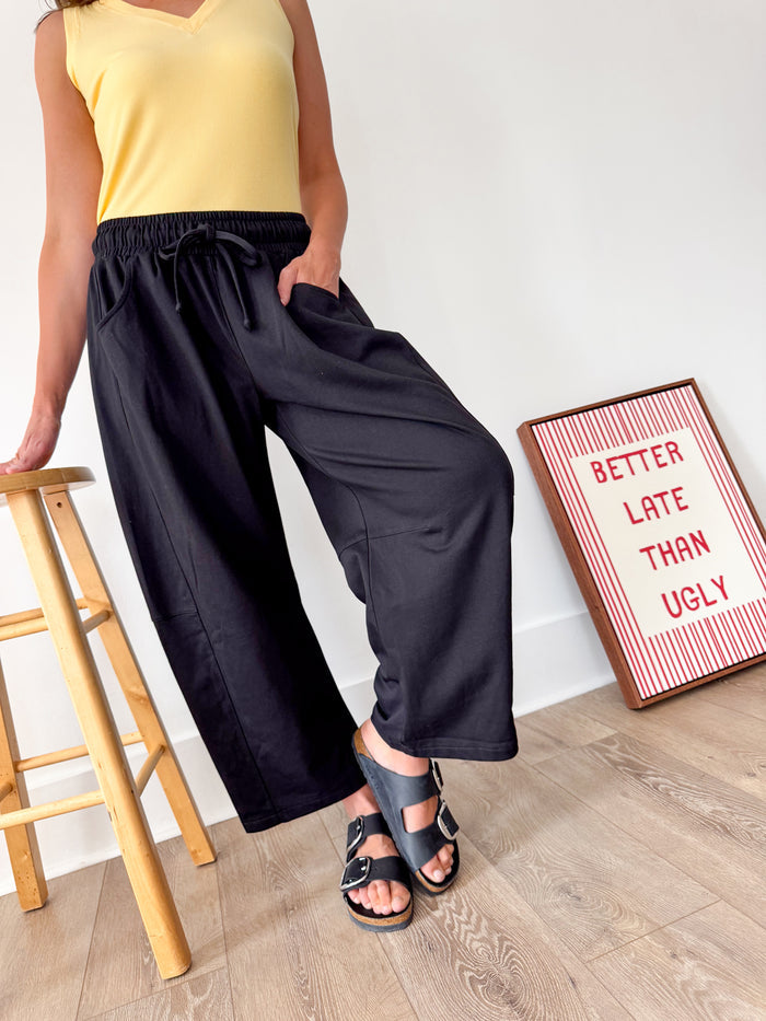 Mittoshop Nellie Black Cotton Barrel Pant – women's bottoms