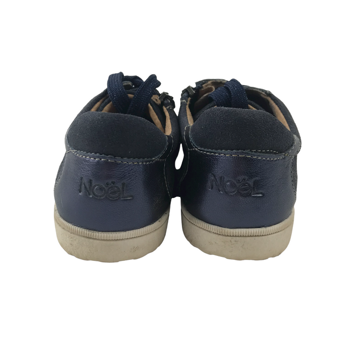 Noël size UK 11.5 (jr) navy blue trainers