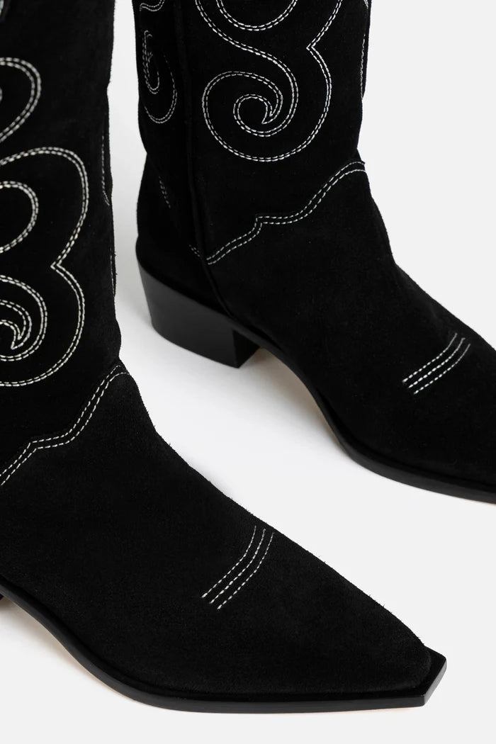 Paloma Boot In Black Suede Boot Larroudé
