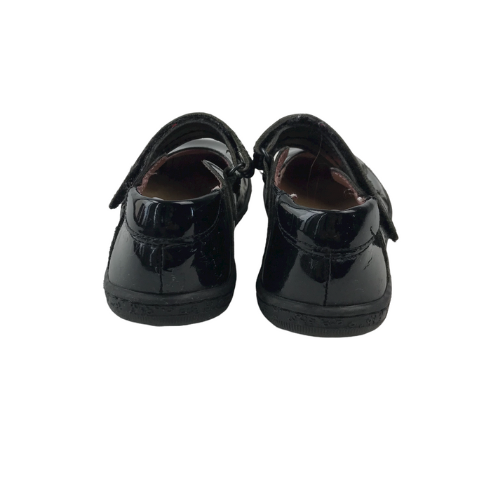Petasil size UK 9 (jr) black stars school pumps