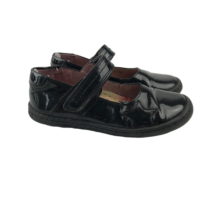 Petasil size UK 9 (jr) black stars school pumps