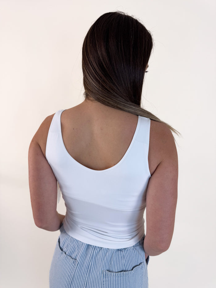 Yelete Reversible Seamless Tank with Built-in Bra – women's tank top