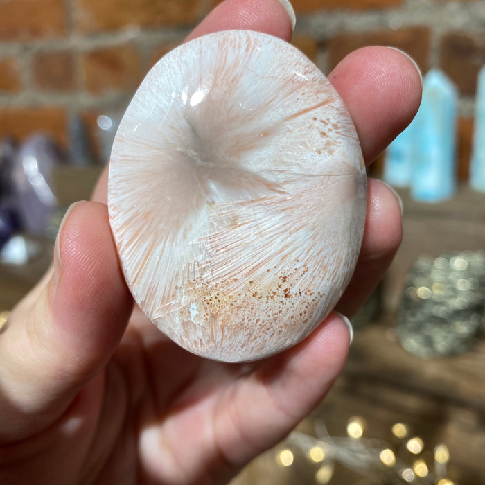 Scolecite Palm Stone