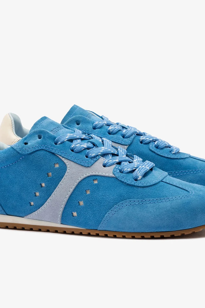 Stella Sneaker In Azure Suede Sneaker Larroudé