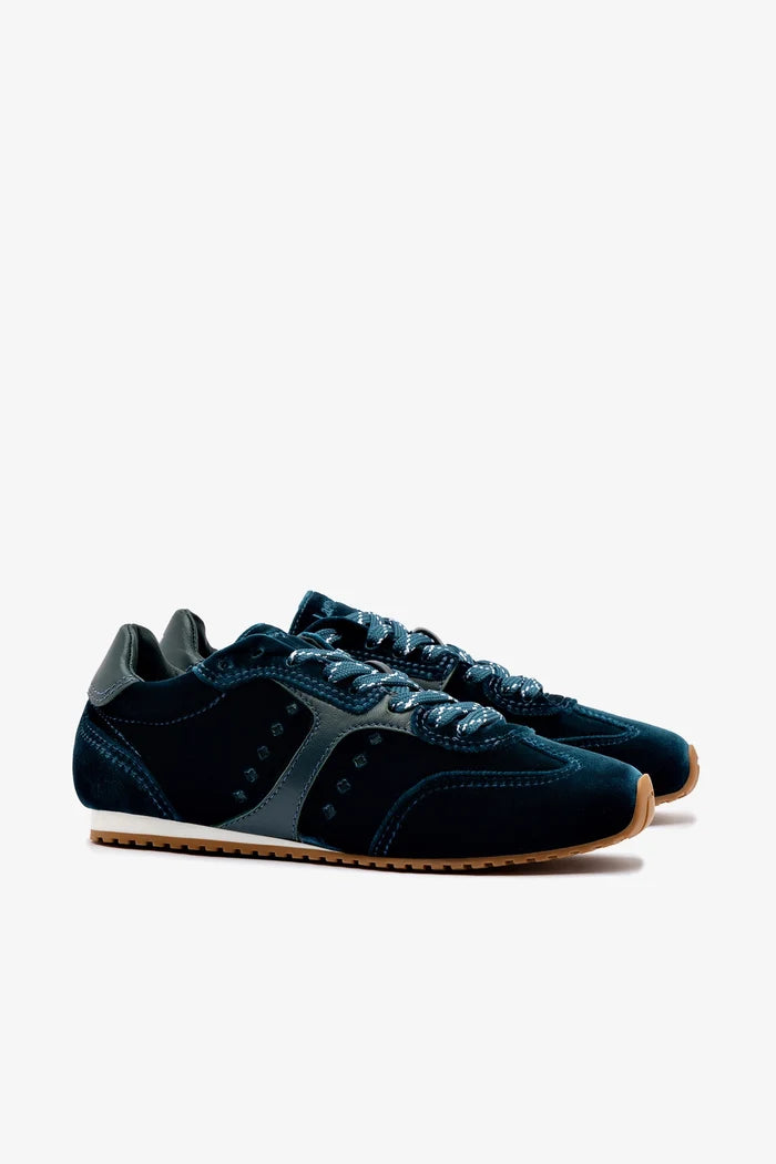Stella Sneaker In Deepsea Velvet Sneaker Larroudé