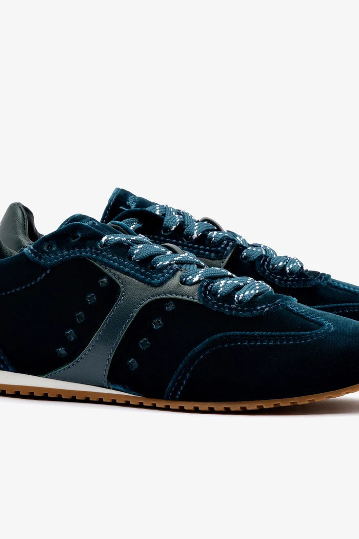 Stella Sneaker In Deepsea Velvet Sneaker Larroudé