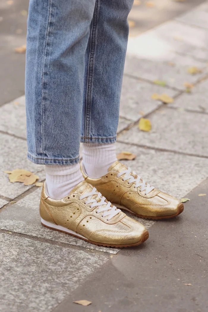 Stella Sneaker In Gold Metallic Leather Sneaker Larroudé