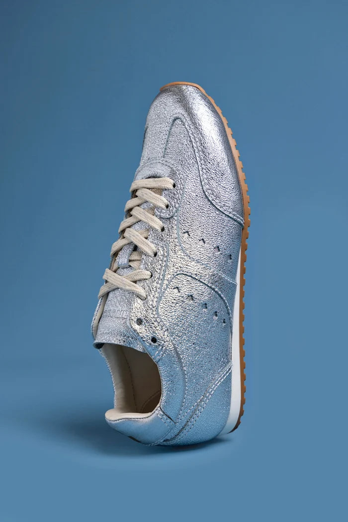 Stella Sneaker In Silver Metallic Leather Sneaker Larroudé