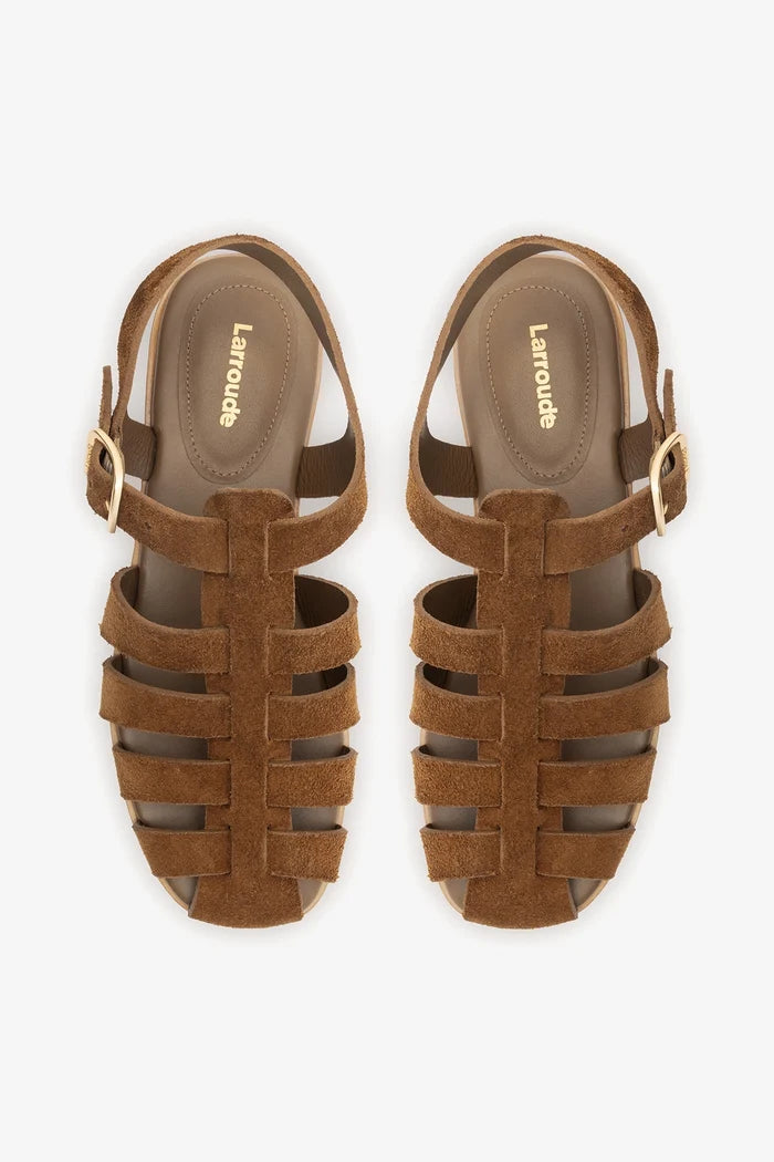 Stevie Flat Sandal In Russet Suede Flat - Sandal Larroudé