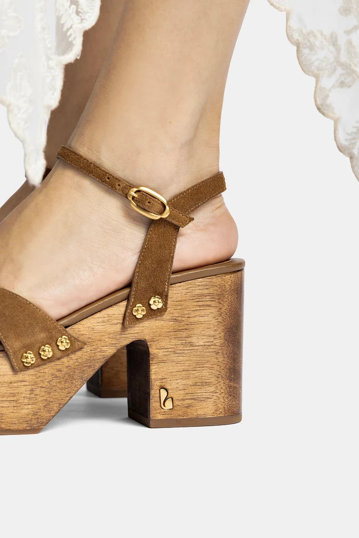 Talitha Sandal In Russet Suede Sandal Larroudé