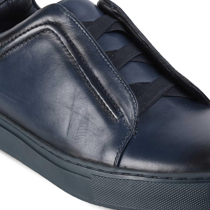 The Batty Blue Men's Sneakers Tresmode