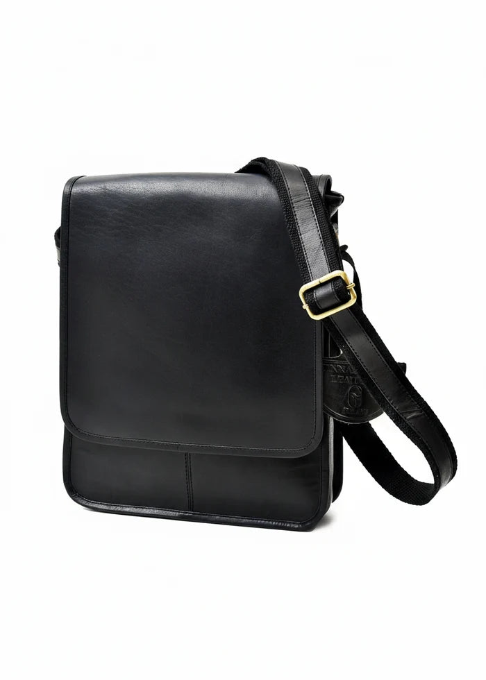 Tinnakeenly Leather Messenger Bag - Black