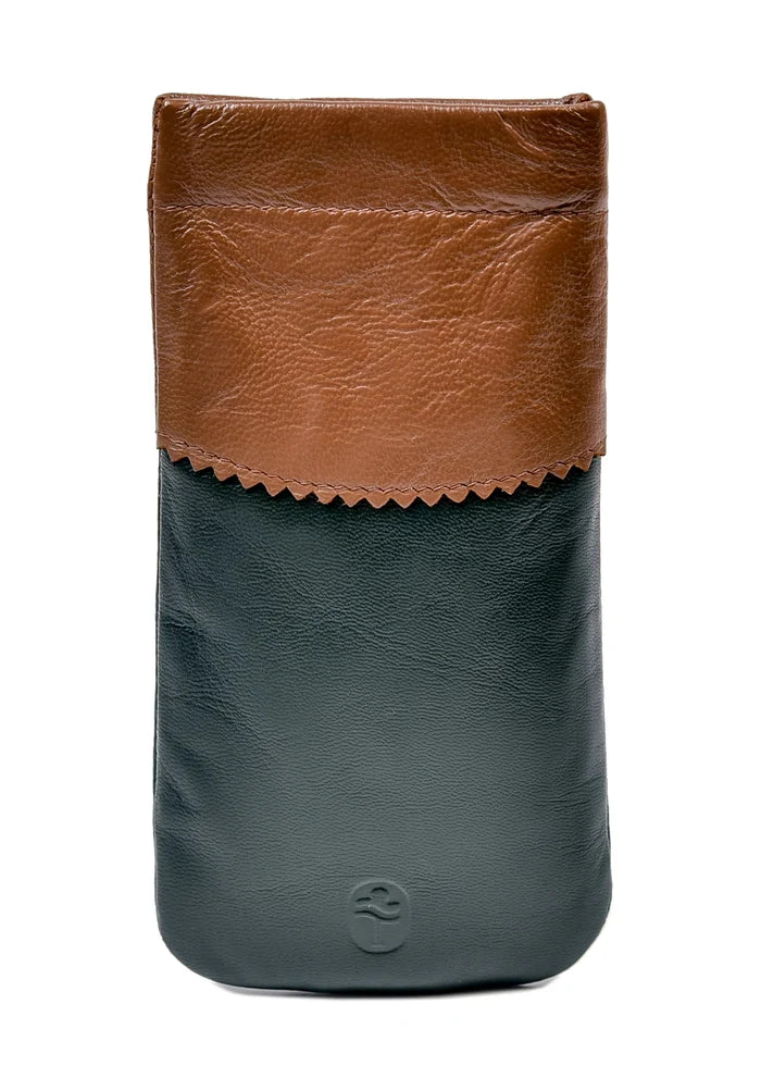 Tinnakeenly Leather Snap Glasses Case - Shamrock