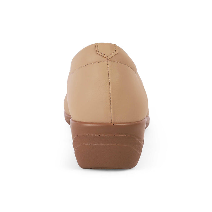 Vallersso Camel Women's Vegan-Friendly Wedge Ballerinas Tresmode