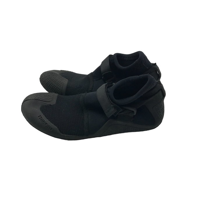 Tribord size UK 1 black surf aqua shoes