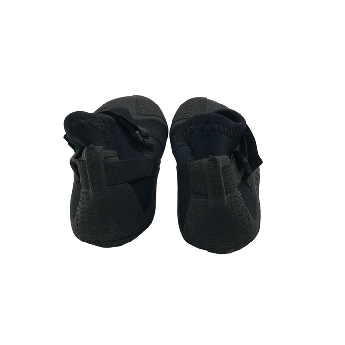 Tribord size UK 1 black surf aqua shoes