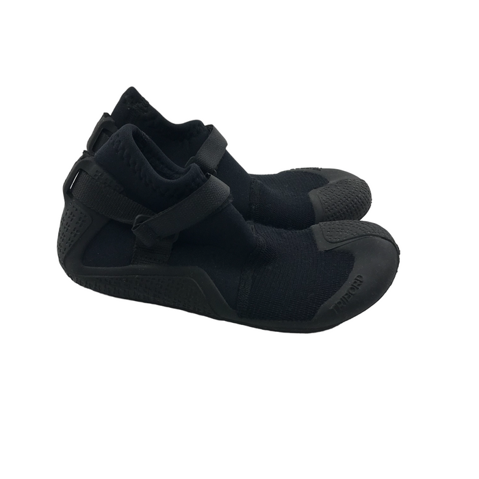 Tribord size UK 1 black surf aqua shoes