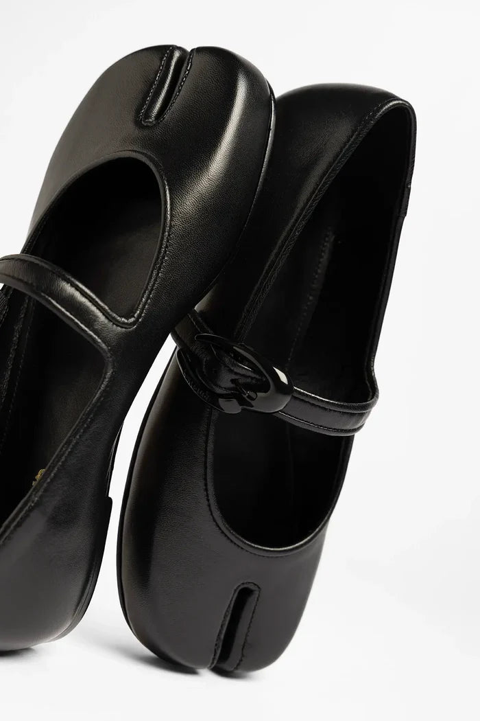 Verona Tabi Ballet Flat Black Leather Flat Larroudé