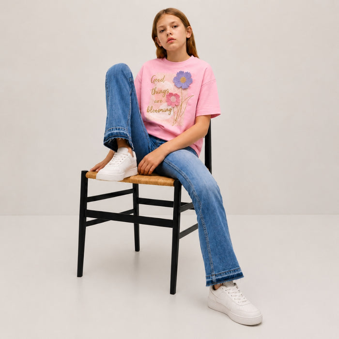 VITAMINS 3D FLOWER EMBELLISHED BOXY FIT T-SHIRT