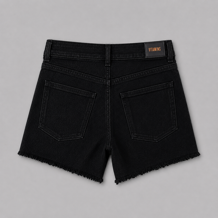 VITAMINS BASIC BLACK REGULAR FIT SHORTS