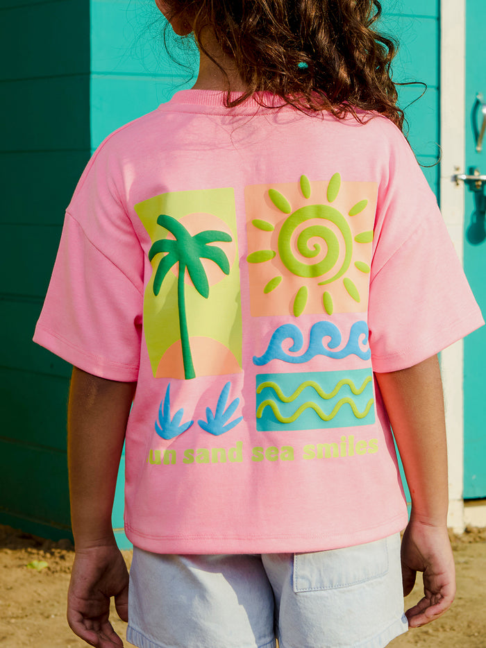 VITAMINS BOXY FIT T-SHIRT WITH SUN SAND SEA SMILES GRAPHIC