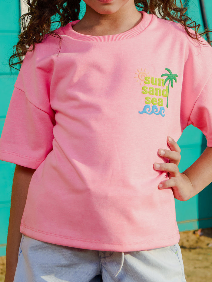 VITAMINS BOXY FIT T-SHIRT WITH SUN SAND SEA SMILES GRAPHIC