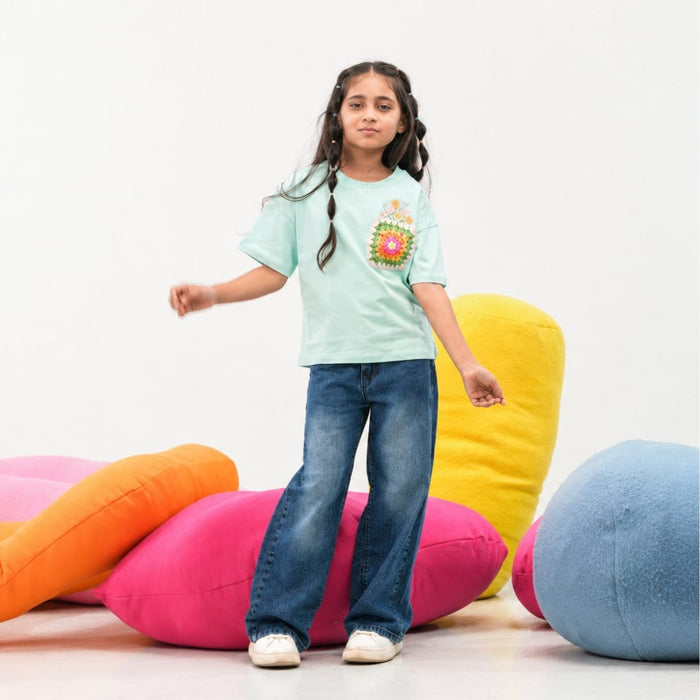 VITAMINS CHROCHET PATCH WITH EMBROIDERED BOXY FIT T-SHIRT