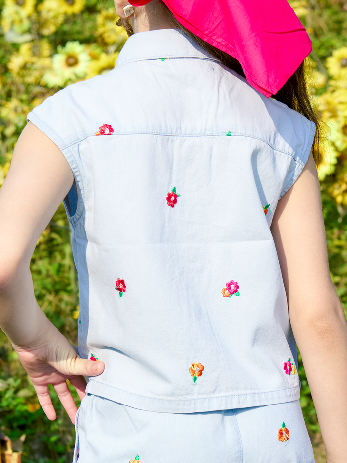 VITAMINS EMBROIDERED FLOWER DENIM MATCHING TOP