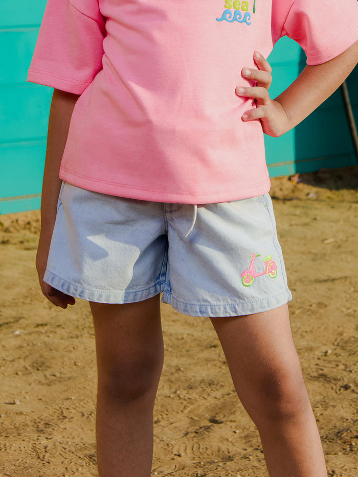 VITAMINS LOOSE FITTING DENIM SHORTS