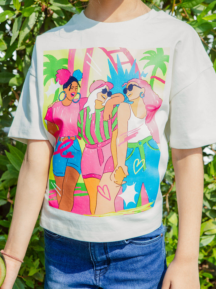 VITAMINS ROUND NECK T-SHIRT WITH GIRLS GRAPHIC