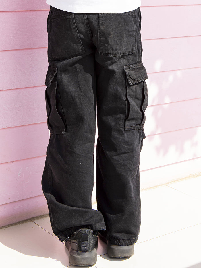 VITAMINS WHITE/BLACK CARGO FIT JOGGER